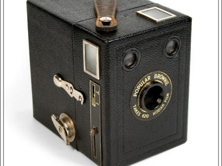 Vintage Kodak Popular Brownie Box Camera. For Sale